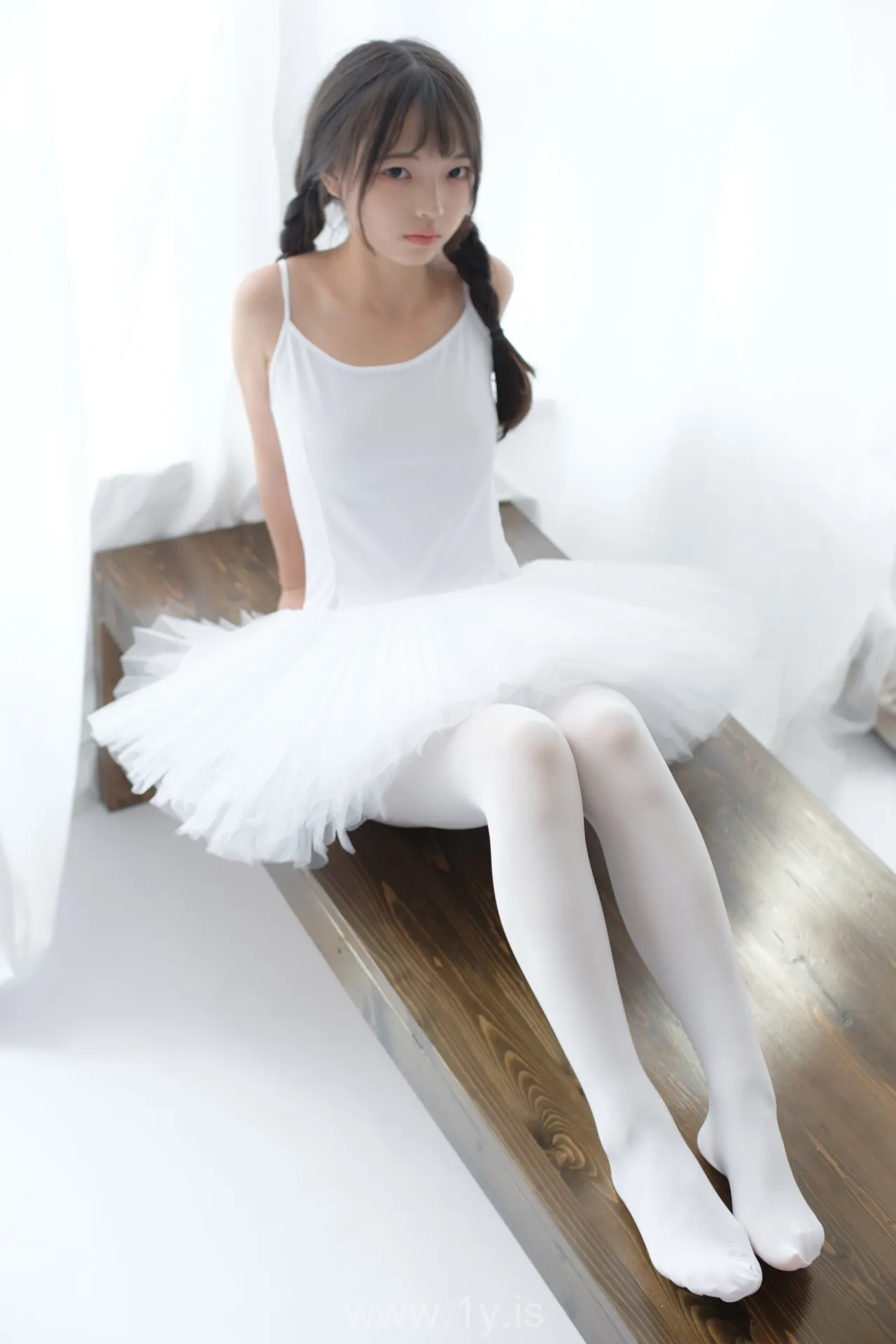 森萝财团 X-042 白丝萝莉少女